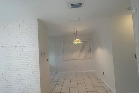 Casa en venta en Miami, Florida, 3 dormitorios, 107.95 m2 № 1419840 - foto 5