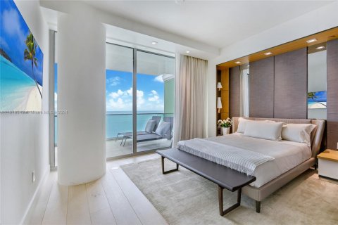 Condominio en venta en Bal Harbour, Florida, 2 dormitorios, 234.67 m2 № 1418556 - foto 14