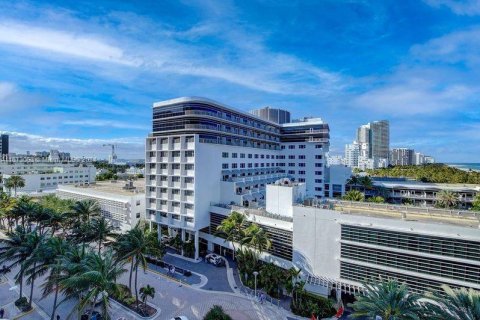 Copropriété à vendre à Miami Beach, Floride: 1 chambre, 81.75 m2 № 1395931 - photo 2