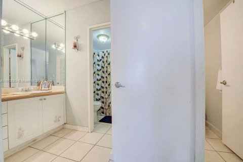 Copropriété à vendre à Miami Beach, Floride: 1 chambre, 81.75 m2 № 1395931 - photo 18