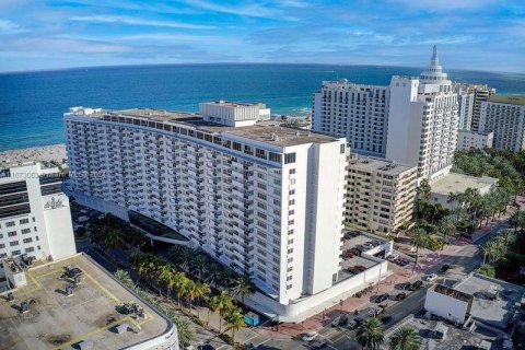 Condo in Miami Beach, Florida, 1 bedroom  № 1395931 - photo 5