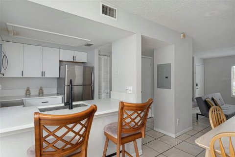 Townhouse in Tampa, Florida 2 bedrooms, 86.96 sq.m. № 1403270 - photo 16