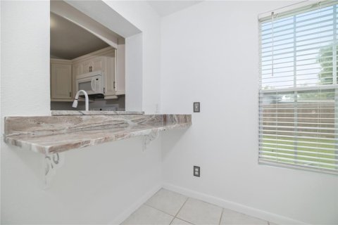 House in Tampa, Florida 3 bedrooms, 124.86 sq.m. № 1342779 - photo 13