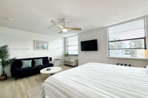 Condominio en venta en Miami Beach, Florida, 37.16 m2 № 1293398 - foto 19