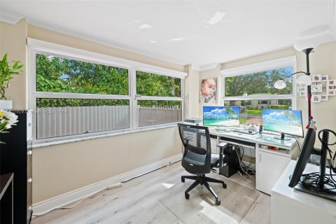 Casa en venta en Miami Springs, Florida, 2 dormitorios, 90.95 m2 № 1316702 - foto 13