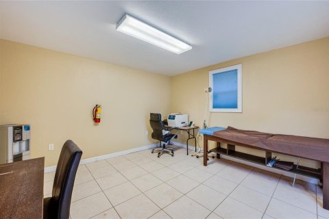 Propiedad comercial en venta en Orange City, Florida, 120.77 m2 № 1349149 - foto 19