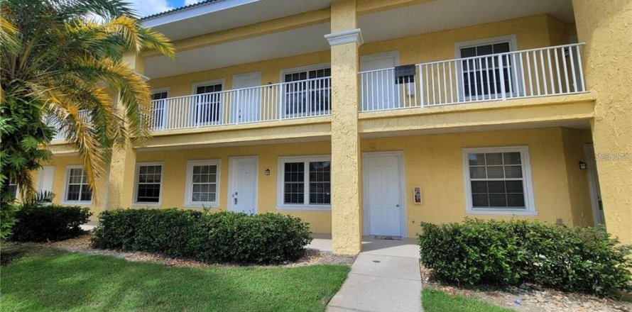 Condo in Land O' Lakes, Florida, 2 bedrooms  № 1342320