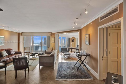 Condo in Aventura, Florida, 2 bedrooms  № 1332384 - photo 1