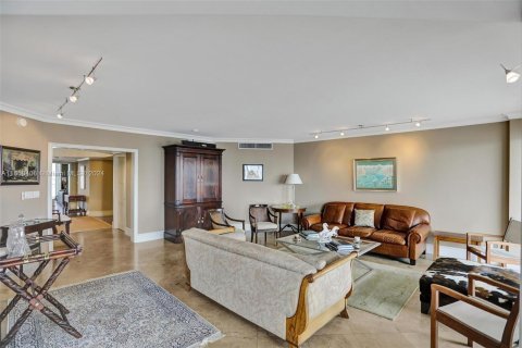 Condo in Aventura, Florida, 2 bedrooms  № 1332384 - photo 4