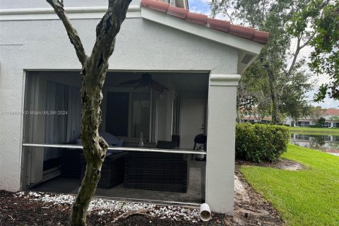 House in Riviera Beach, Florida 3 bedrooms, 152.82 sq.m. № 1332429 - photo 5