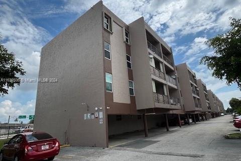 Condo in Hialeah, Florida, 1 bedroom  № 1309950 - photo 24