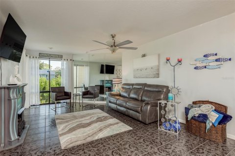 Adosado en venta en Tarpon Springs, Florida, 2 dormitorios, 108.7 m2 № 1342139 - foto 6