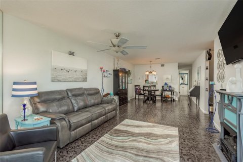 Adosado en venta en Tarpon Springs, Florida, 2 dormitorios, 108.7 m2 № 1342139 - foto 8