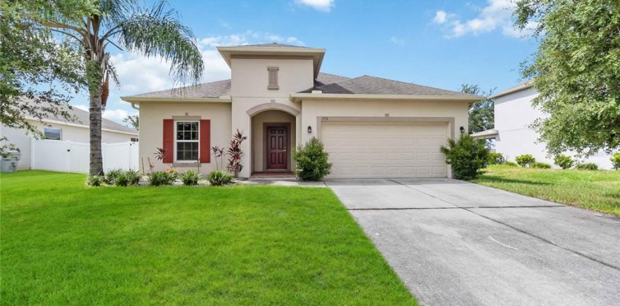 House in Apopka, Florida 4 bedrooms, 173.45 sq.m. № 1342138