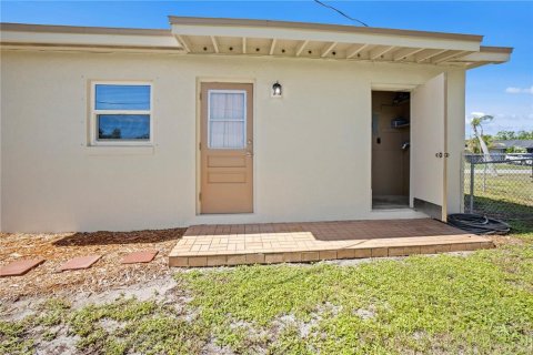 Casa en venta en Port Charlotte, Florida, 1 dormitorio, 48.77 m2 № 1342104 - foto 14