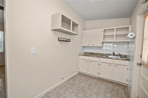 Casa en venta en Port Charlotte, Florida, 1 dormitorio, 48.77 m2 № 1342104 - foto 7