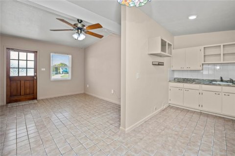 Casa en venta en Port Charlotte, Florida, 1 dormitorio, 48.77 m2 № 1342104 - foto 6