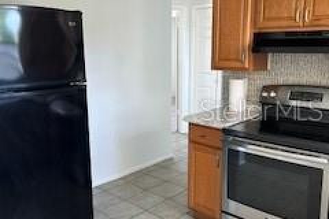 House in Port Richey, Florida 2 bedrooms, 84.73 sq.m. № 1362064 - photo 3