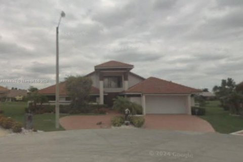 Casa en venta en Tamarac, Florida, 3 dormitorios, 256.32 m2 № 1330332 - foto 1