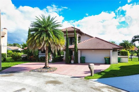 Villa ou maison à vendre à Tamarac, Floride: 3 chambres, 256.32 m2 № 1330332 - photo 26