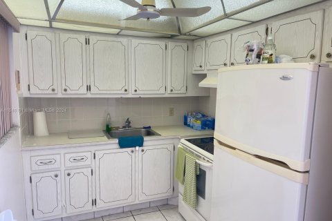 Copropriété à vendre à West Palm Beach, Floride: 2 chambres, 76.09 m2 № 1328947 - photo 9