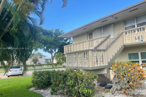 Copropriété à vendre à West Palm Beach, Floride: 2 chambres, 76.09 m2 № 1328947 - photo 2