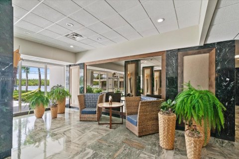 Condo in Sunny Isles Beach, Florida, 1 bedroom  № 1329172 - photo 21