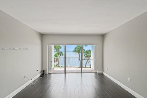 Condo in Sunny Isles Beach, Florida, 1 bedroom  № 1329172 - photo 5