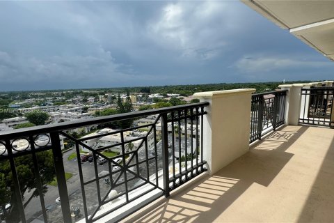 Condominio en alquiler en Miami, Florida, 2 dormitorios, 178.84 m2 № 1351947 - foto 25