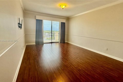 Condominio en alquiler en Miami, Florida, 2 dormitorios, 178.84 m2 № 1351947 - foto 22