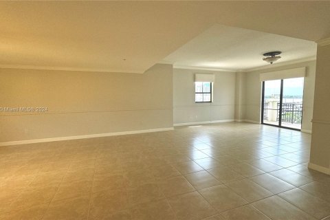 Condominio en alquiler en Miami, Florida, 2 dormitorios, 178.84 m2 № 1351947 - foto 11