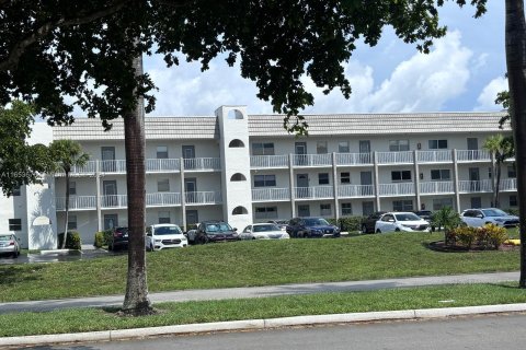 Copropriété à louer à Sunrise, Floride: 2 chambres, 78.97 m2 № 1351946 - photo 1