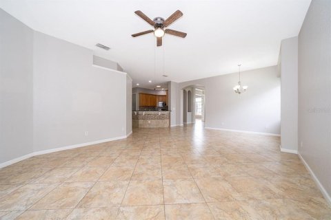 House in Kissimmee, Florida 4 bedrooms, 212.47 sq.m. № 1139608 - photo 12