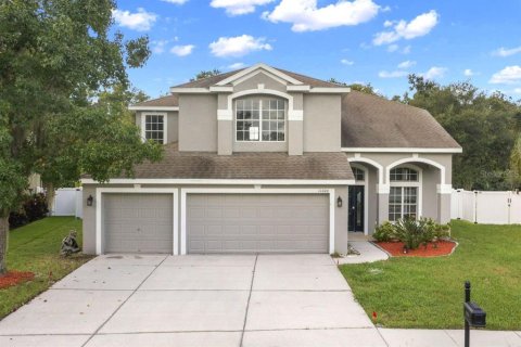 Casa en venta en New Port Richey, Florida, 5 dormitorios, 244.8 m2 № 1406563 - foto 1