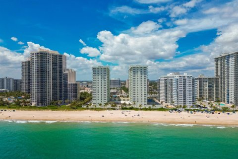 Condo in Fort Lauderdale, Florida, 1 bedroom  № 1121399 - photo 10