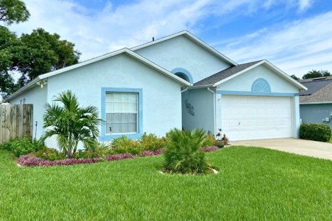 House in Edgewater, Florida 3 bedrooms, 150.32 sq.m. № 1360090 - photo 1