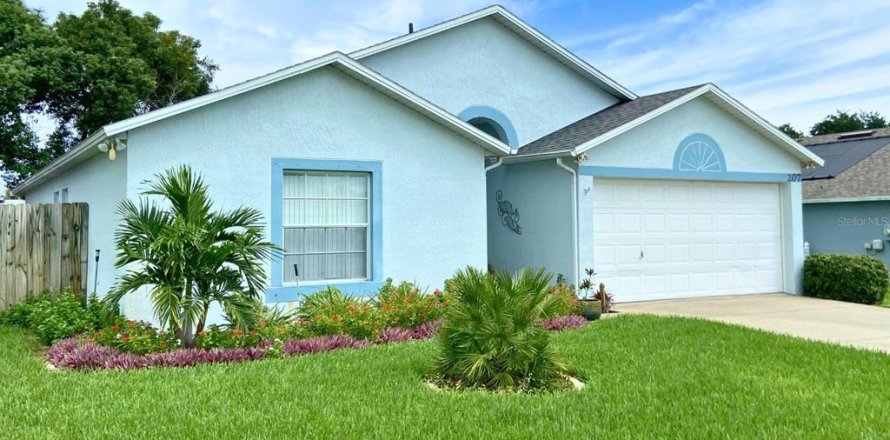 House in Edgewater, Florida 3 bedrooms, 150.32 sq.m. № 1360090