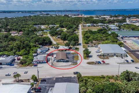 Commercial property in Port Charlotte, Florida 319.58 sq.m. № 671862 - photo 10