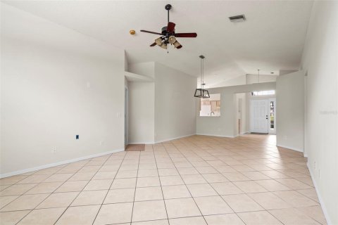 House in Bradenton, Florida 4 bedrooms, 156.54 sq.m. № 1353371 - photo 5