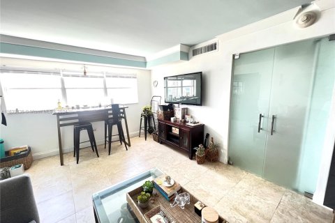 Condominio en venta en Miami Beach, Florida, 2 dormitorios, 87.33 m2 № 1315979 - foto 10