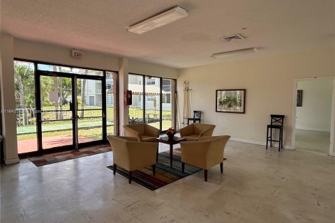 Copropriété à vendre à Sunrise, Floride: 2 chambres, 78.97 m2 № 1315933 - photo 6