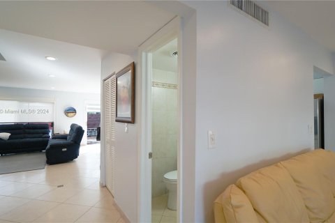 Adosado en venta en Hollywood, Florida, 3 dormitorios, 171.87 m2 № 1293308 - foto 11