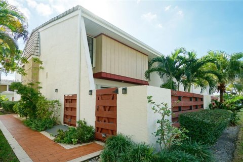 Adosado en venta en Hollywood, Florida, 3 dormitorios, 171.87 m2 № 1293308 - foto 1