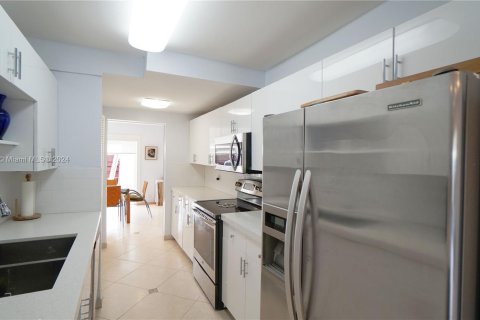 Adosado en venta en Hollywood, Florida, 3 dormitorios, 171.87 m2 № 1293308 - foto 12