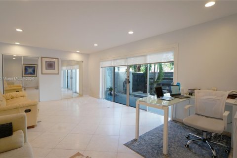 Adosado en venta en Hollywood, Florida, 3 dormitorios, 171.87 m2 № 1293308 - foto 13