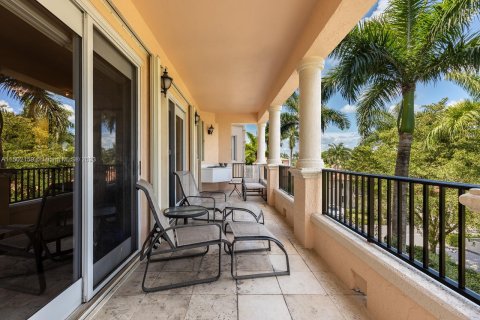 Copropriété à vendre à Coral Gables, Floride: 2 chambres, 243.4 m2 № 911655 - photo 24