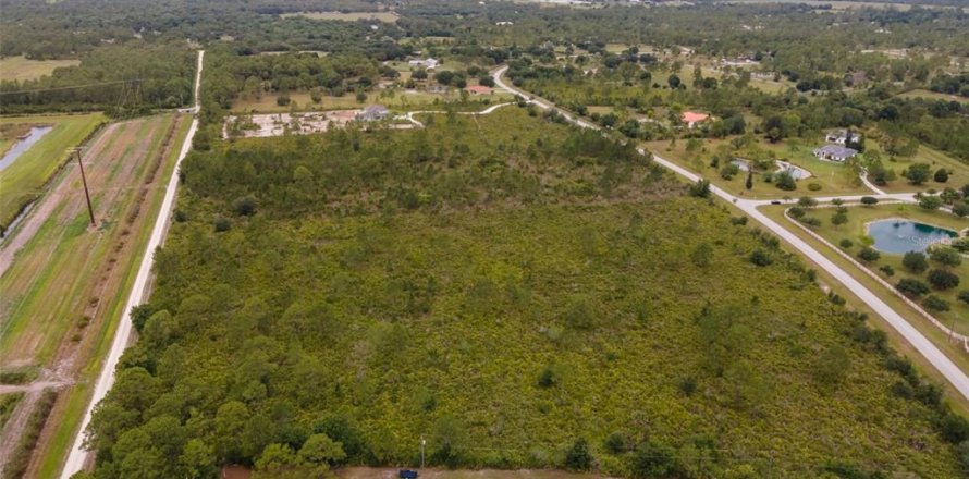 Terrain à Punta Gorda, Floride № 1276232