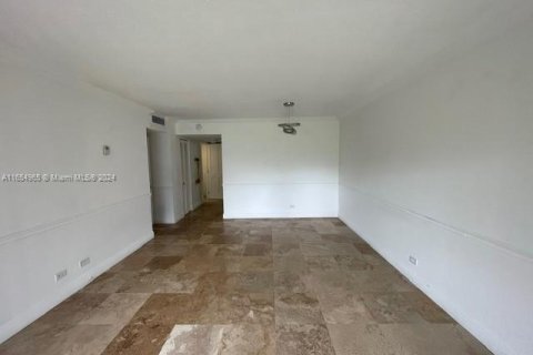 Copropriété à louer à Miami, Floride: 1 chambre, 72.46 m2 № 1352029 - photo 2