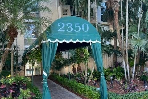 Купить кондоминиум в Норт-Майами, Флорида 2 спальни, 83.98м2, № 967455 - фото 7