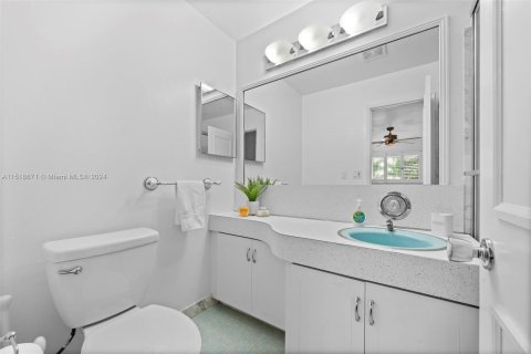 Condominio en venta en Hillsboro Beach, Florida, 2 dormitorios, 83.61 m2 № 967549 - foto 4